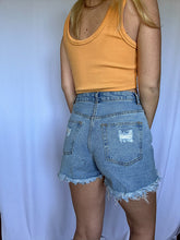 Load image into Gallery viewer, Light Wash Denim Shorts